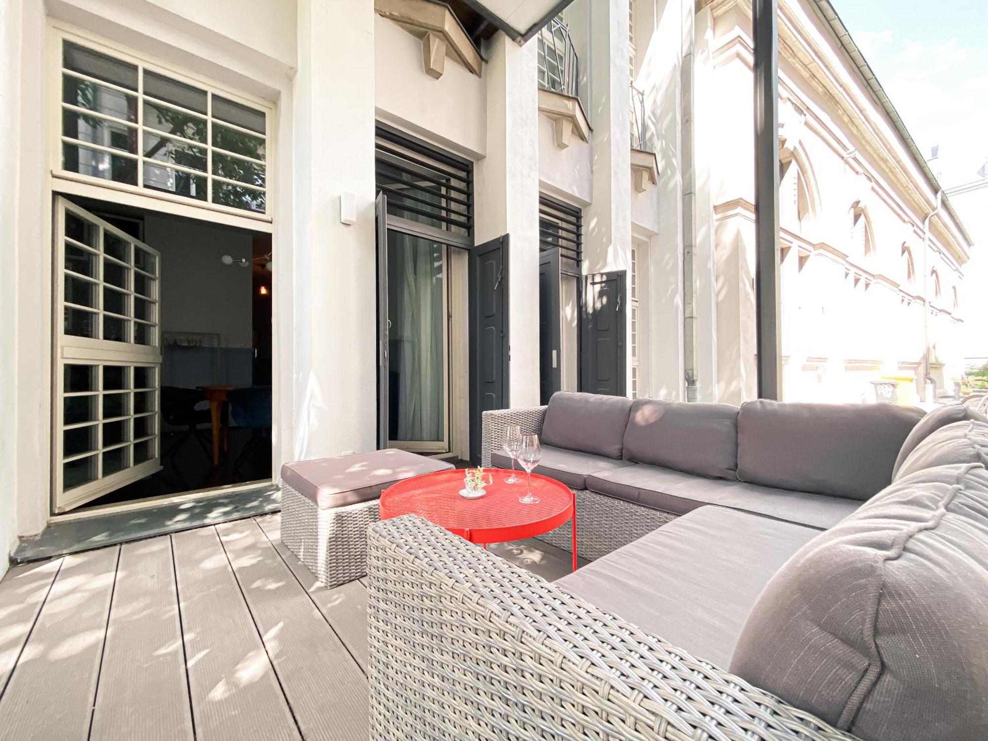 Designer Loft-Ferienwohnung Im Zentrum Mit Tiefgaragen-Parkplatz, Waschmaschine Und Privatterrasse Leipzig Exterior foto